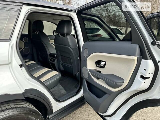 Белый Ленд Ровер Рендж Ровер Эвок, объемом двигателя 2.2 л и пробегом 40 тыс. км за 22500 $, фото 24 на Automoto.ua