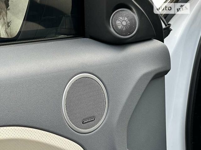 Белый Ленд Ровер Рендж Ровер Эвок, объемом двигателя 2.2 л и пробегом 40 тыс. км за 29999 $, фото 35 на Automoto.ua