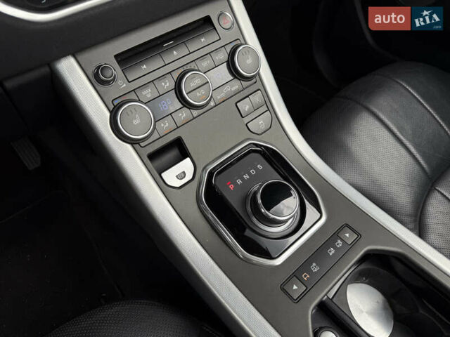 Ленд Ровер Рендж Ровер Эвок 2017 в Киеве на Automoto.ua Белый Ленд Ровер Рендж Ровер Эвок, объемом двигателя 2 л и пробегом 110 тыс. км за 29999 $, фото 21 на Automoto.ua