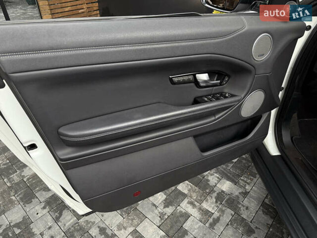 Ленд Ровер Рендж Ровер Эвок 2017 в Киеве на Automoto.ua Белый Ленд Ровер Рендж Ровер Эвок, объемом двигателя 2 л и пробегом 110 тыс. км за 29999 $, фото 26 на Automoto.ua