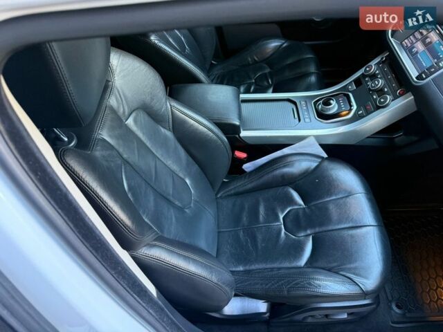 Белый Ленд Ровер Рендж Ровер Эвок, объемом двигателя 2 л и пробегом 168 тыс. км за 17400 $, фото 55 на Automoto.ua