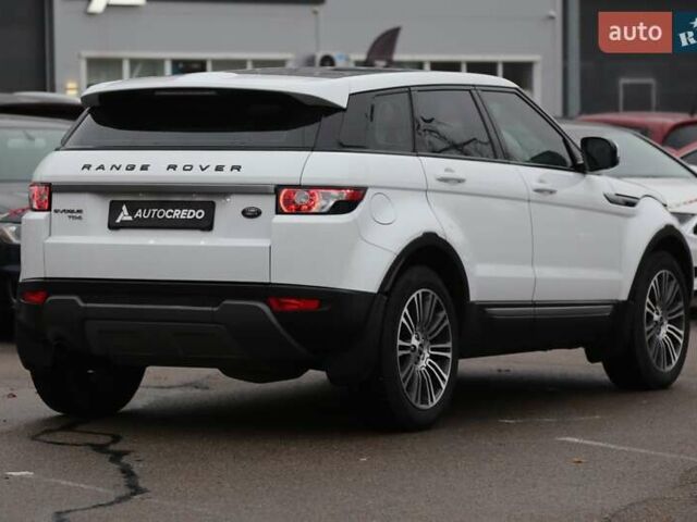 Белый Ленд Ровер Рендж Ровер Эвок, объемом двигателя 2.18 л и пробегом 202 тыс. км за 18000 $, фото 6 на Automoto.ua