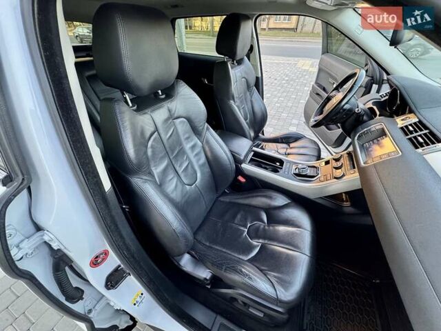 Белый Ленд Ровер Рендж Ровер Эвок, объемом двигателя 2 л и пробегом 168 тыс. км за 17800 $, фото 29 на Automoto.ua