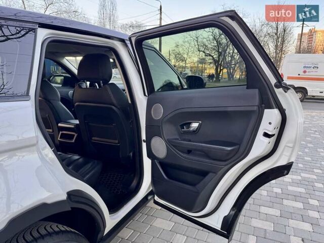 Белый Ленд Ровер Рендж Ровер Эвок, объемом двигателя 2 л и пробегом 168 тыс. км за 17800 $, фото 30 на Automoto.ua