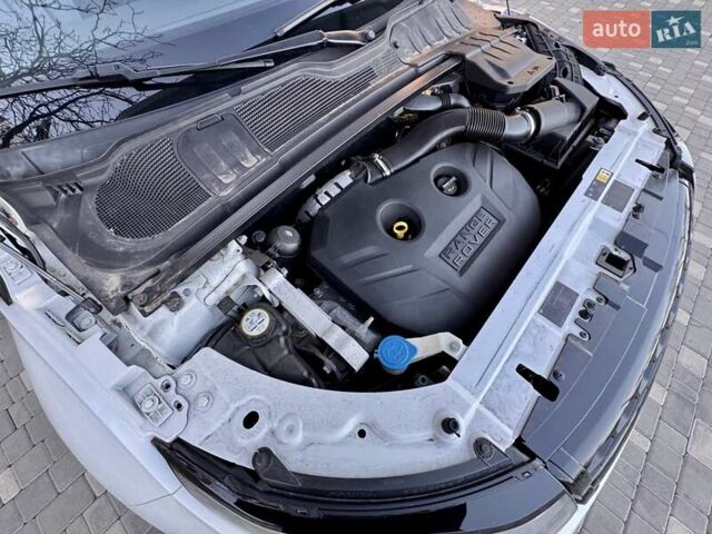 Белый Ленд Ровер Рендж Ровер Эвок, объемом двигателя 2 л и пробегом 168 тыс. км за 17800 $, фото 5 на Automoto.ua