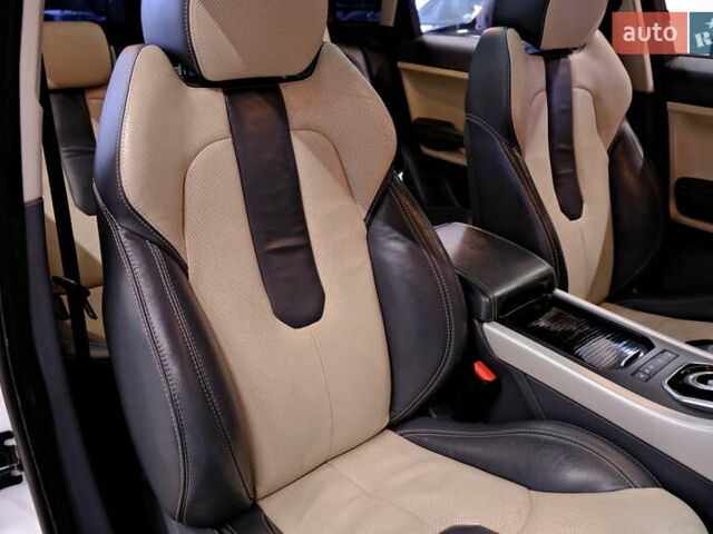 Белый Ленд Ровер Рендж Ровер Эвок, объемом двигателя 2.18 л и пробегом 180 тыс. км за 14900 $, фото 44 на Automoto.ua