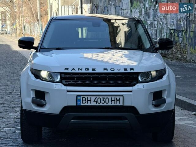 Белый Ленд Ровер Рендж Ровер Эвок, объемом двигателя 2 л и пробегом 168 тыс. км за 17400 $, фото 1 на Automoto.ua