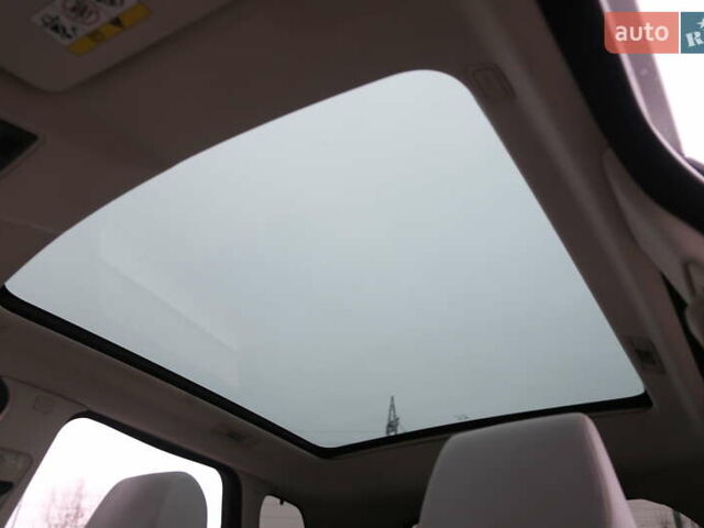 Белый Ленд Ровер Рендж Ровер Эвок, объемом двигателя 2.18 л и пробегом 202 тыс. км за 18000 $, фото 24 на Automoto.ua