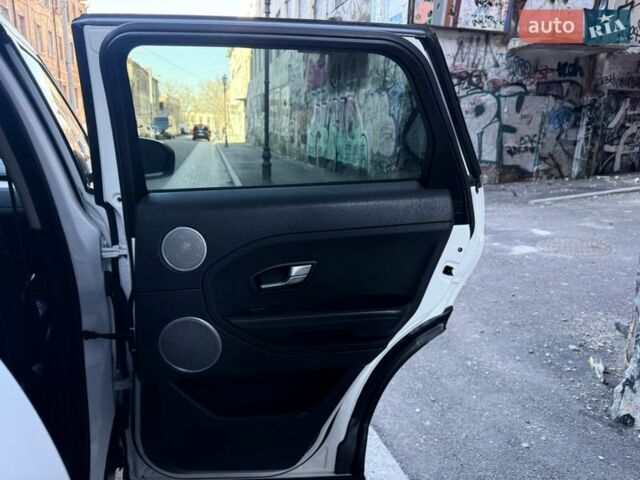 Белый Ленд Ровер Рендж Ровер Эвок, объемом двигателя 2 л и пробегом 168 тыс. км за 17400 $, фото 64 на Automoto.ua