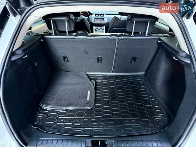 Белый Ленд Ровер Рендж Ровер Эвок, объемом двигателя 2 л и пробегом 168 тыс. км за 17400 $, фото 81 на Automoto.ua