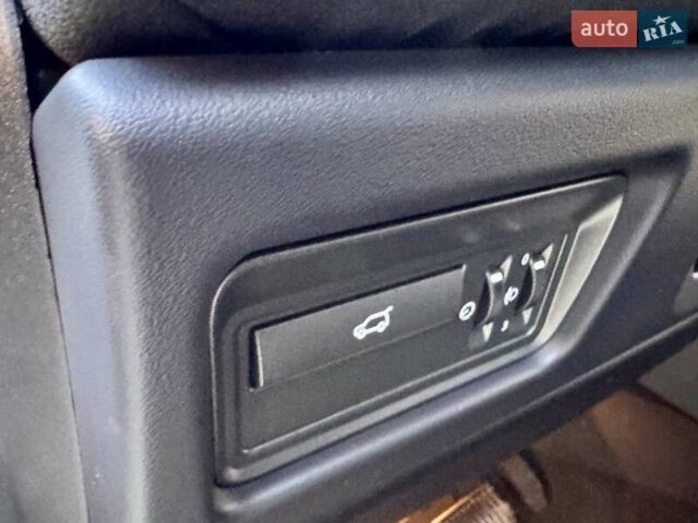 Белый Ленд Ровер Рендж Ровер Эвок, объемом двигателя 2 л и пробегом 168 тыс. км за 17800 $, фото 42 на Automoto.ua