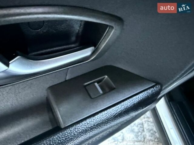 Белый Ленд Ровер Рендж Ровер Эвок, объемом двигателя 2 л и пробегом 168 тыс. км за 17400 $, фото 73 на Automoto.ua