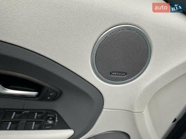 Ленд Ровер Рендж Ровер Евок 2011 у Києві на Automoto.ua Білий Ленд Ровер Рендж Ровер Евок, об'ємом двигуна 2.18 л та пробігом 202 тис. км за 19500 $, фото 2 на Automoto.ua