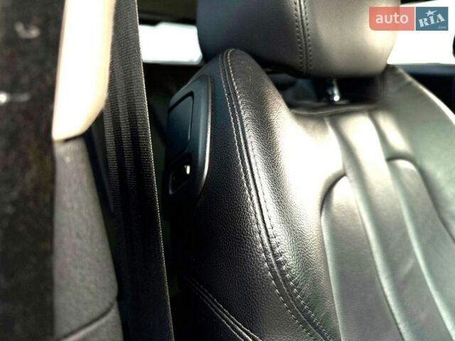 Білий Ленд Ровер Рендж Ровер Евок, об'ємом двигуна 2 л та пробігом 179 тис. км за 12500 $, фото 56 на Automoto.ua