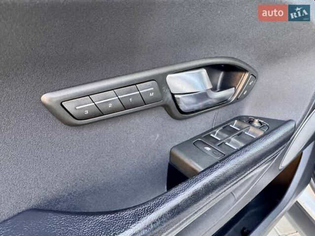 Белый Ленд Ровер Рендж Ровер Эвок, объемом двигателя 2 л и пробегом 168 тыс. км за 17800 $, фото 44 на Automoto.ua