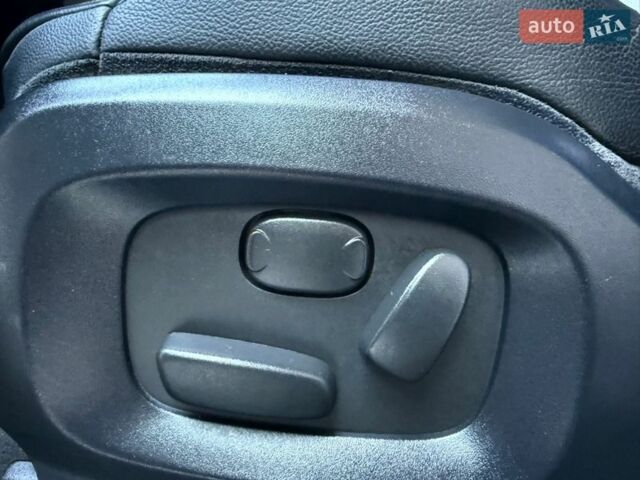 Белый Ленд Ровер Рендж Ровер Эвок, объемом двигателя 2 л и пробегом 168 тыс. км за 17400 $, фото 40 на Automoto.ua