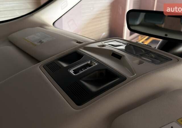 Белый Ленд Ровер Рендж Ровер Эвок, объемом двигателя 2 л и пробегом 142 тыс. км за 13750 $, фото 21 на Automoto.ua