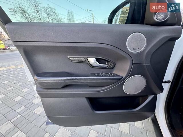 Белый Ленд Ровер Рендж Ровер Эвок, объемом двигателя 2 л и пробегом 168 тыс. км за 17800 $, фото 45 на Automoto.ua