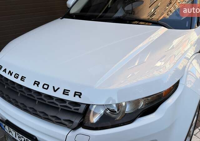 Белый Ленд Ровер Рендж Ровер Эвок, объемом двигателя 2 л и пробегом 142 тыс. км за 13750 $, фото 3 на Automoto.ua
