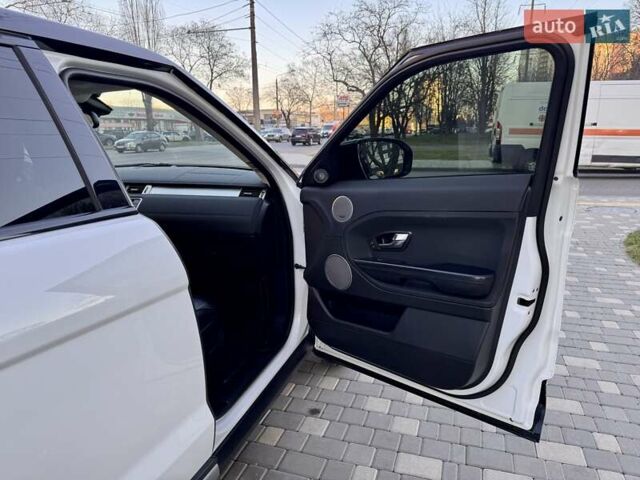 Белый Ленд Ровер Рендж Ровер Эвок, объемом двигателя 2 л и пробегом 168 тыс. км за 17800 $, фото 36 на Automoto.ua