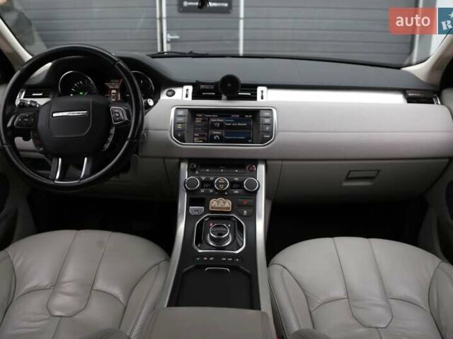 Белый Ленд Ровер Рендж Ровер Эвок, объемом двигателя 2.18 л и пробегом 202 тыс. км за 18000 $, фото 13 на Automoto.ua