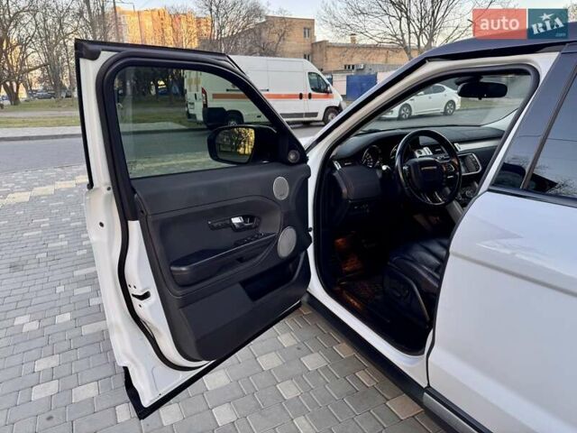 Белый Ленд Ровер Рендж Ровер Эвок, объемом двигателя 2 л и пробегом 168 тыс. км за 17800 $, фото 93 на Automoto.ua