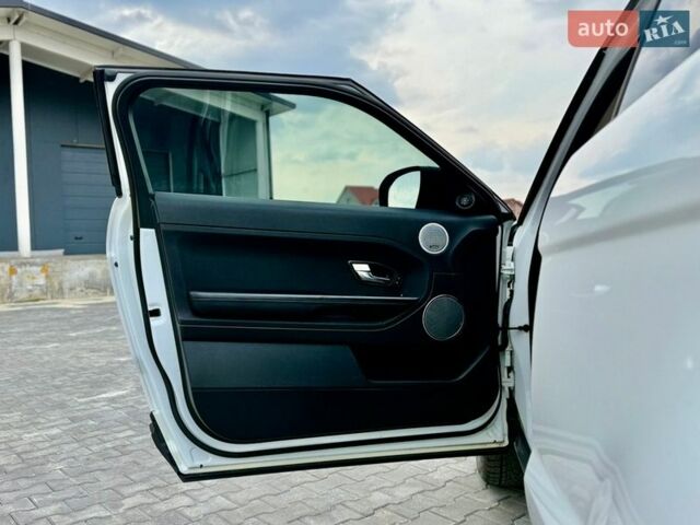 Білий Ленд Ровер Рендж Ровер Евок, об'ємом двигуна 2 л та пробігом 179 тис. км за 12500 $, фото 42 на Automoto.ua