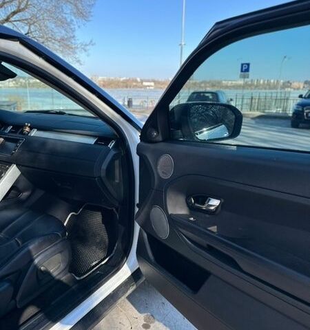 Белый Ленд Ровер Рендж Ровер Эвок, объемом двигателя 2 л и пробегом 179 тыс. км за 12700 $, фото 36 на Automoto.ua