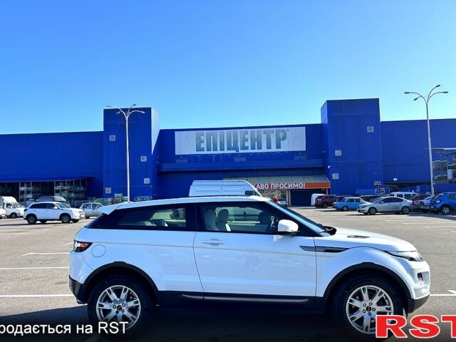 Белый Ленд Ровер Рендж Ровер Эвок, объемом двигателя 2 л и пробегом 135 тыс. км за 17000 $, фото 2 на Automoto.ua