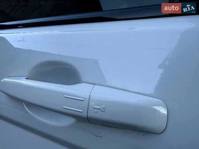 Белый Ленд Ровер Рендж Ровер Эвок, объемом двигателя 2 л и пробегом 168 тыс. км за 17400 $, фото 30 на Automoto.ua