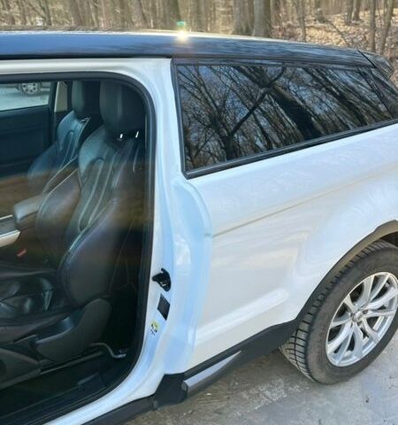 Белый Ленд Ровер Рендж Ровер Эвок, объемом двигателя 2 л и пробегом 179 тыс. км за 12700 $, фото 20 на Automoto.ua