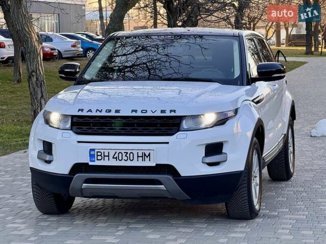 Белый Ленд Ровер Рендж Ровер Эвок, объемом двигателя 2 л и пробегом 168 тыс. км за 17800 $, фото 1 на Automoto.ua