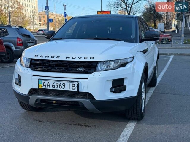 Белый Ленд Ровер Рендж Ровер Эвок, объемом двигателя 2.18 л и пробегом 198 тыс. км за 15600 $, фото 1 на Automoto.ua