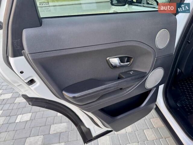 Белый Ленд Ровер Рендж Ровер Эвок, объемом двигателя 2 л и пробегом 168 тыс. км за 17800 $, фото 23 на Automoto.ua