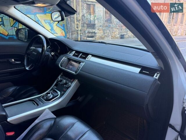 Белый Ленд Ровер Рендж Ровер Эвок, объемом двигателя 2 л и пробегом 168 тыс. км за 17400 $, фото 57 на Automoto.ua