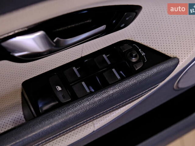 Белый Ленд Ровер Рендж Ровер Эвок, объемом двигателя 2.18 л и пробегом 180 тыс. км за 14900 $, фото 16 на Automoto.ua