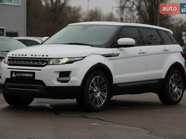 Белый Ленд Ровер Рендж Ровер Эвок, объемом двигателя 2.18 л и пробегом 202 тыс. км за 18000 $, фото 2 на Automoto.ua