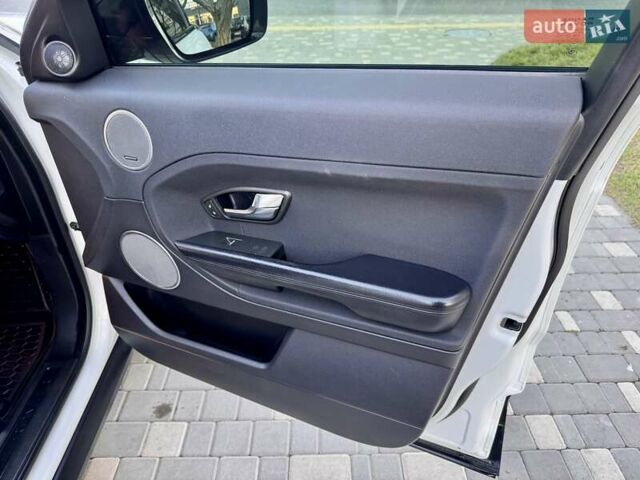 Белый Ленд Ровер Рендж Ровер Эвок, объемом двигателя 2 л и пробегом 168 тыс. км за 17800 $, фото 35 на Automoto.ua