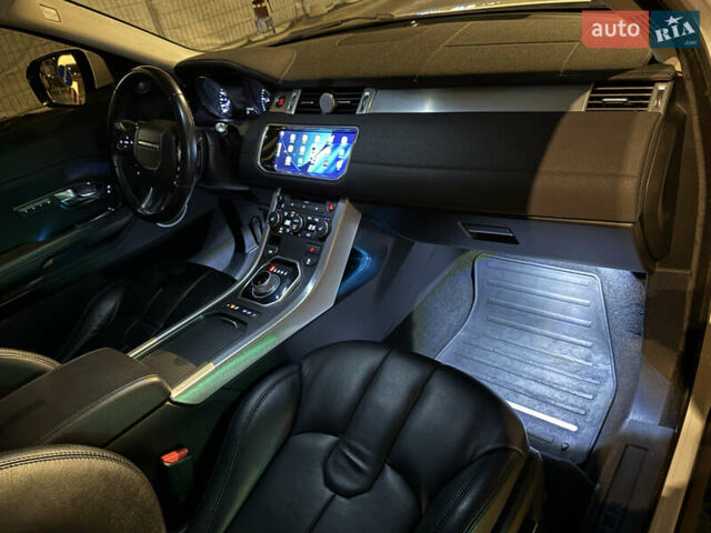 Білий Ленд Ровер Рендж Ровер Евок, об'ємом двигуна 2.18 л та пробігом 135 тис. км за 19900 $, фото 23 на Automoto.ua