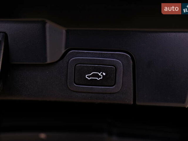 Белый Ленд Ровер Рендж Ровер Эвок, объемом двигателя 2.18 л и пробегом 180 тыс. км за 14900 $, фото 51 на Automoto.ua