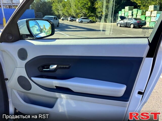 Белый Ленд Ровер Рендж Ровер Эвок, объемом двигателя 2 л и пробегом 135 тыс. км за 17000 $, фото 8 на Automoto.ua