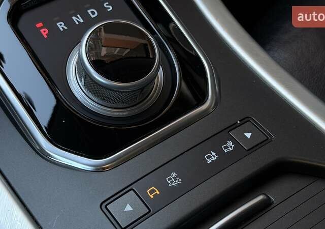 Белый Ленд Ровер Рендж Ровер Эвок, объемом двигателя 2 л и пробегом 142 тыс. км за 13750 $, фото 18 на Automoto.ua