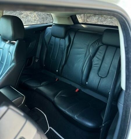 Белый Ленд Ровер Рендж Ровер Эвок, объемом двигателя 2 л и пробегом 179 тыс. км за 12700 $, фото 24 на Automoto.ua