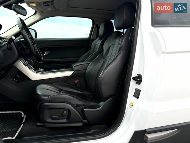 Білий Ленд Ровер Рендж Ровер Евок, об'ємом двигуна 2 л та пробігом 179 тис. км за 12500 $, фото 44 на Automoto.ua