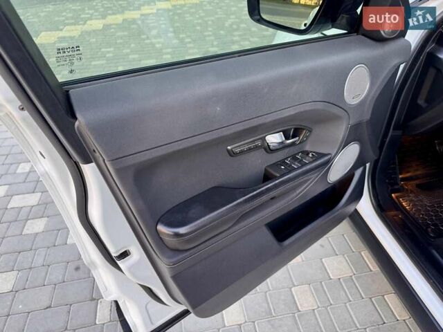 Белый Ленд Ровер Рендж Ровер Эвок, объемом двигателя 2 л и пробегом 168 тыс. км за 17800 $, фото 46 на Automoto.ua