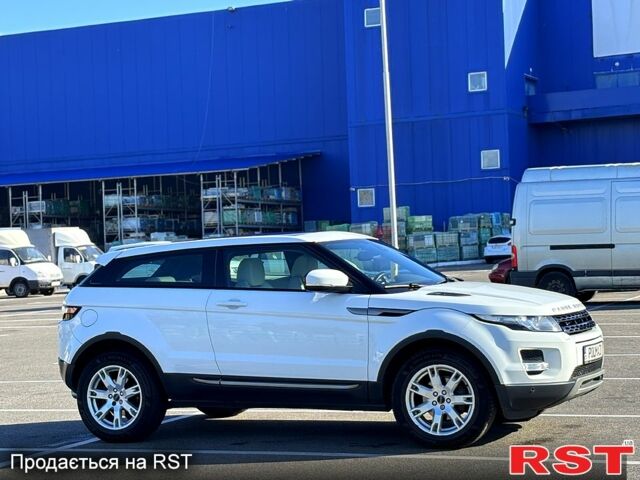 Белый Ленд Ровер Рендж Ровер Эвок, объемом двигателя 2 л и пробегом 135 тыс. км за 17000 $, фото 1 на Automoto.ua