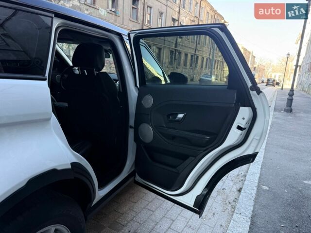Білий Ленд Ровер Рендж Ровер Евок, об'ємом двигуна 2 л та пробігом 168 тис. км за 17400 $, фото 63 на Automoto.ua