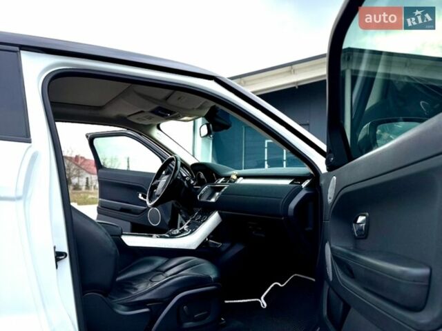 Білий Ленд Ровер Рендж Ровер Евок, об'ємом двигуна 2 л та пробігом 179 тис. км за 12500 $, фото 51 на Automoto.ua