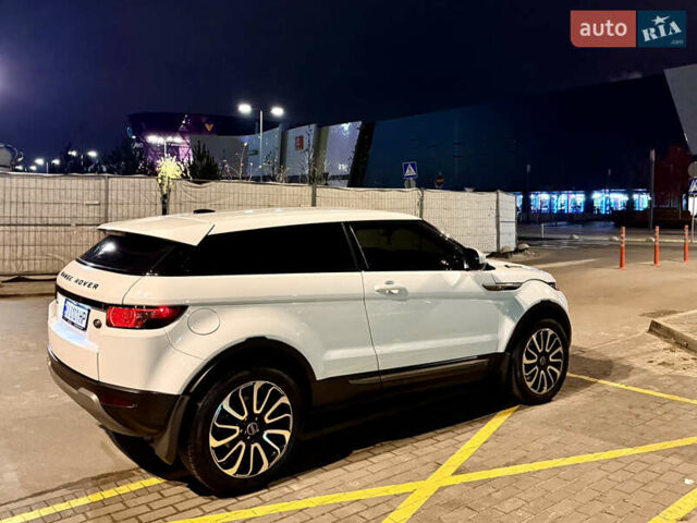 Білий Ленд Ровер Рендж Ровер Евок, об'ємом двигуна 2.18 л та пробігом 135 тис. км за 19900 $, фото 11 на Automoto.ua