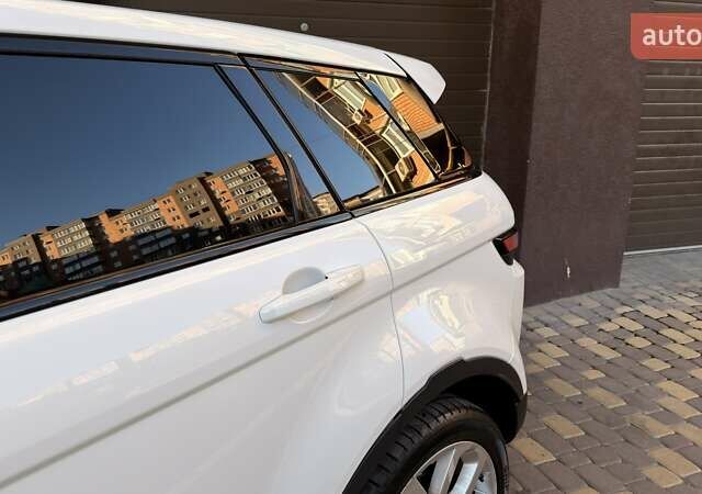 Белый Ленд Ровер Рендж Ровер Эвок, объемом двигателя 2 л и пробегом 142 тыс. км за 13750 $, фото 8 на Automoto.ua